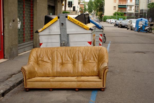 Sofa Disposal in Frankfort