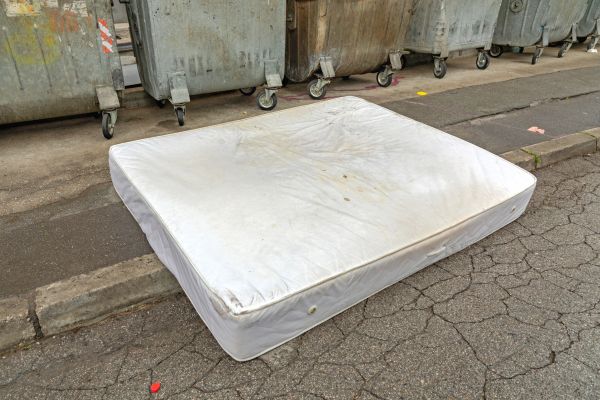 Box Spring Disposal in Frankfort