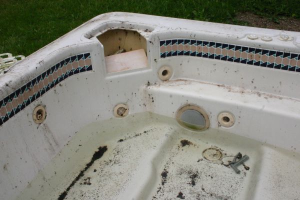 Tub Disposal in Frankfort